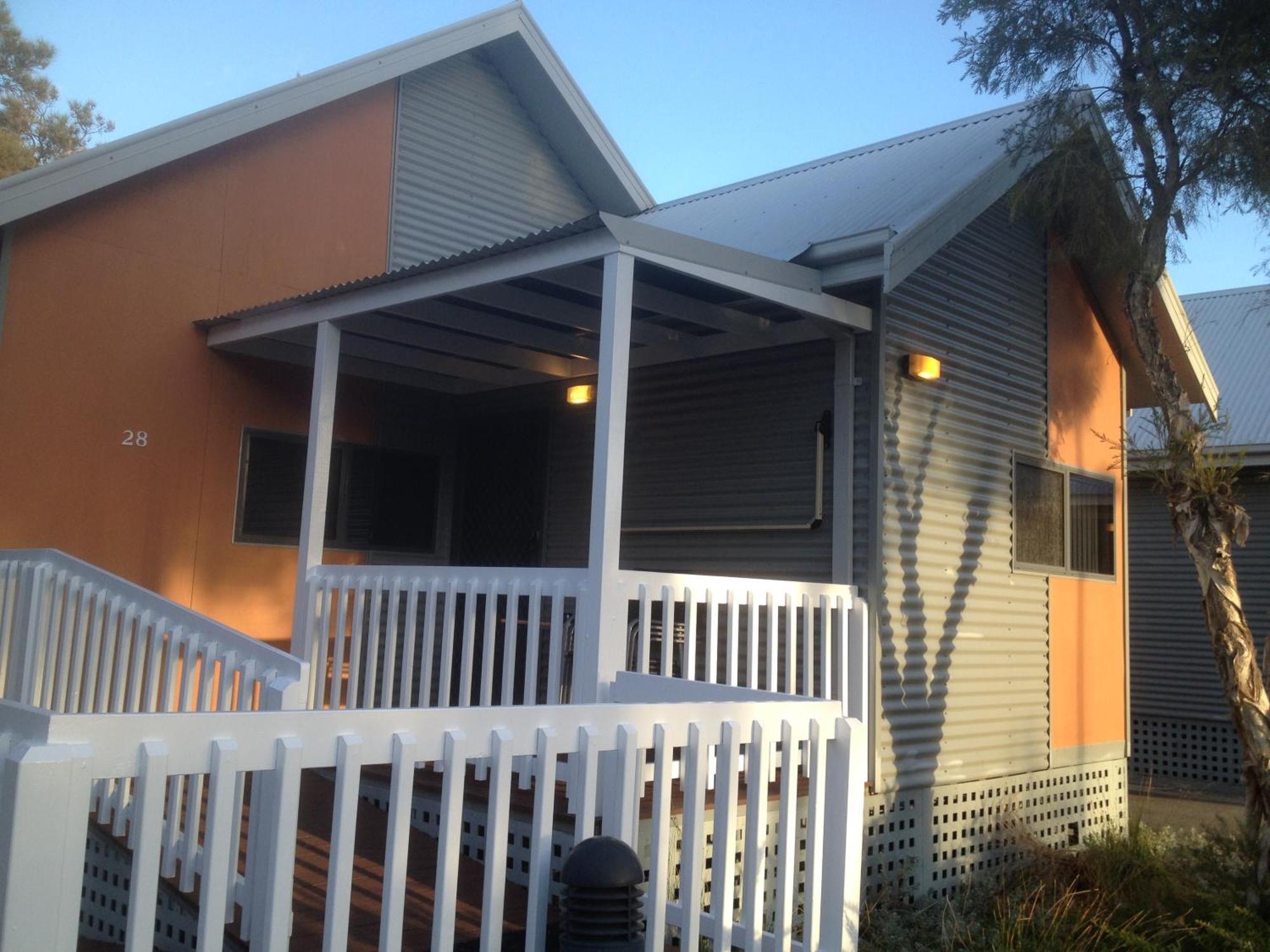 Mandurah Ocean Marina Chalets Екстер'єр фото