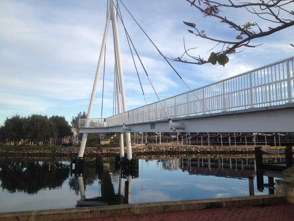 Mandurah Ocean Marina Chalets Екстер'єр фото