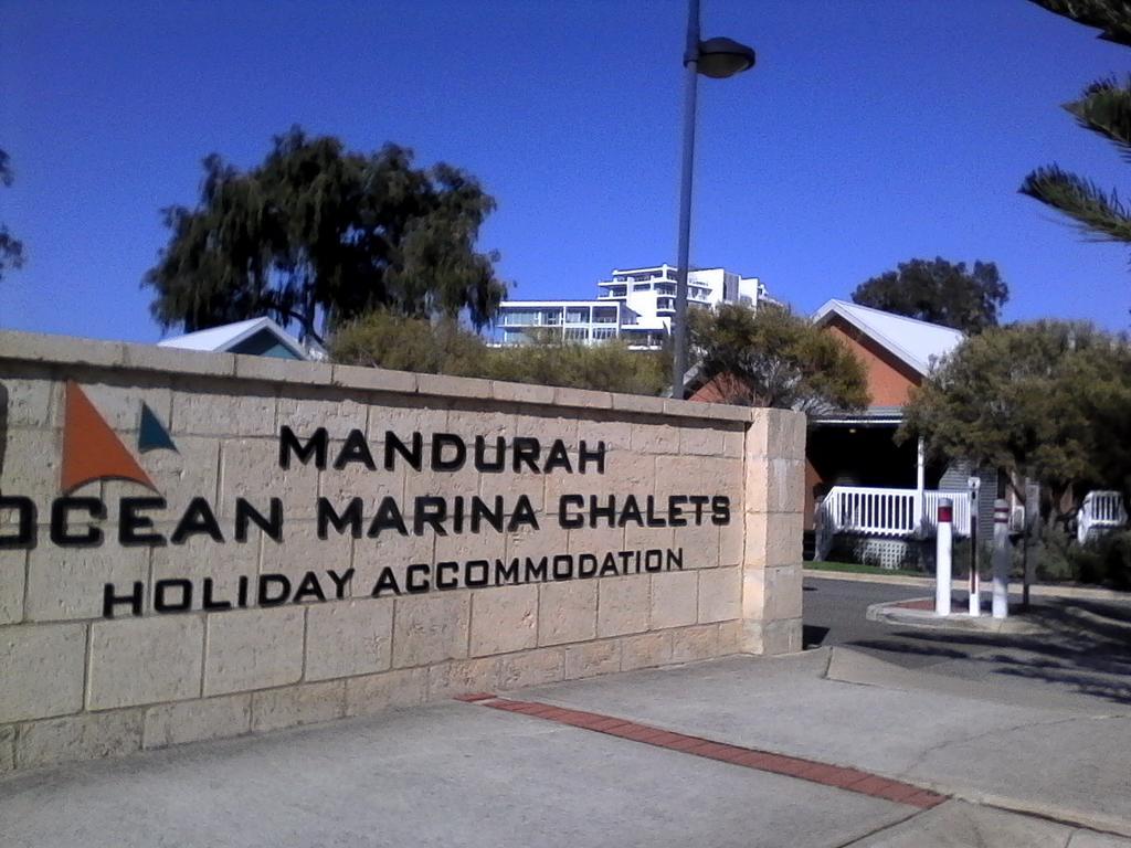Mandurah Ocean Marina Chalets Екстер'єр фото