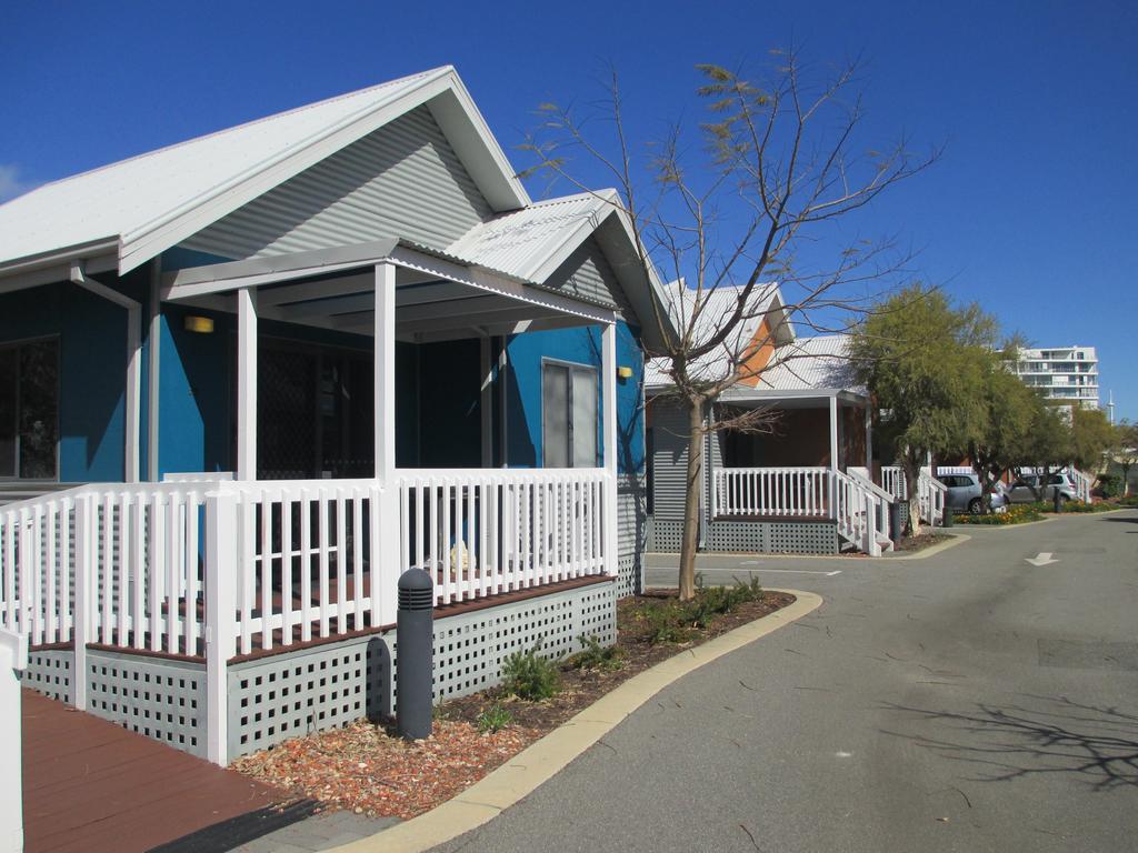 Mandurah Ocean Marina Chalets Екстер'єр фото