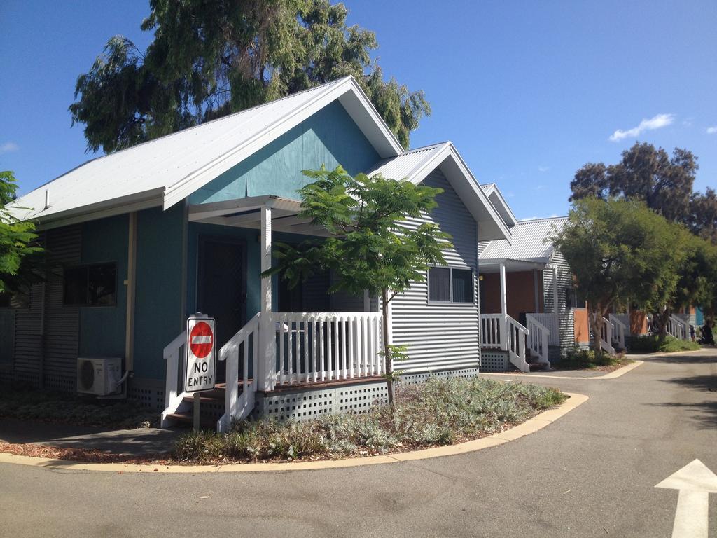 Mandurah Ocean Marina Chalets Екстер'єр фото