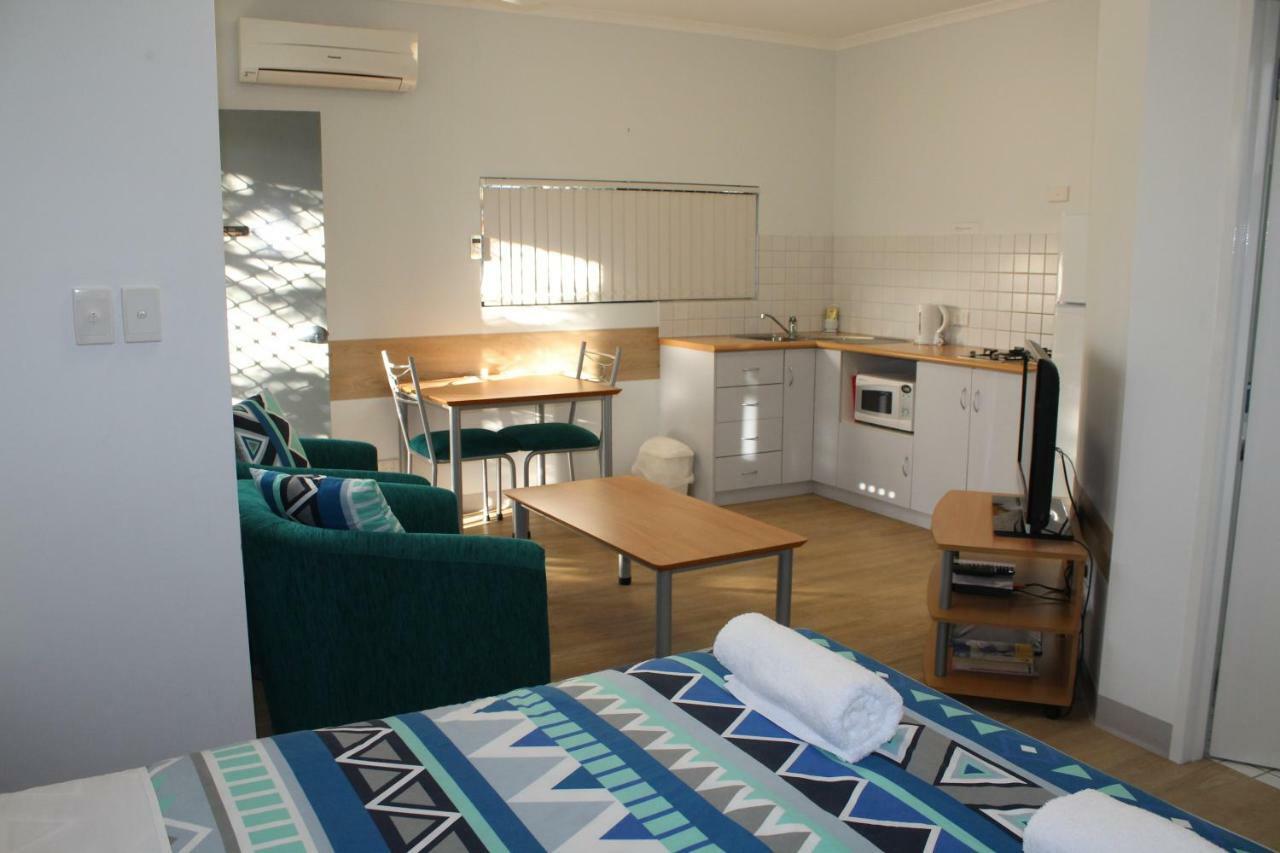 Mandurah Ocean Marina Chalets Екстер'єр фото